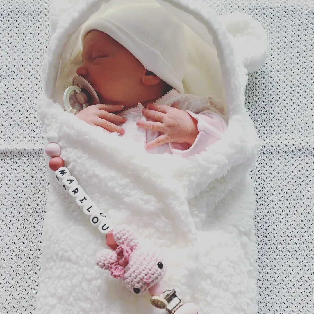 Speenkoord Konijn beige gehaakt