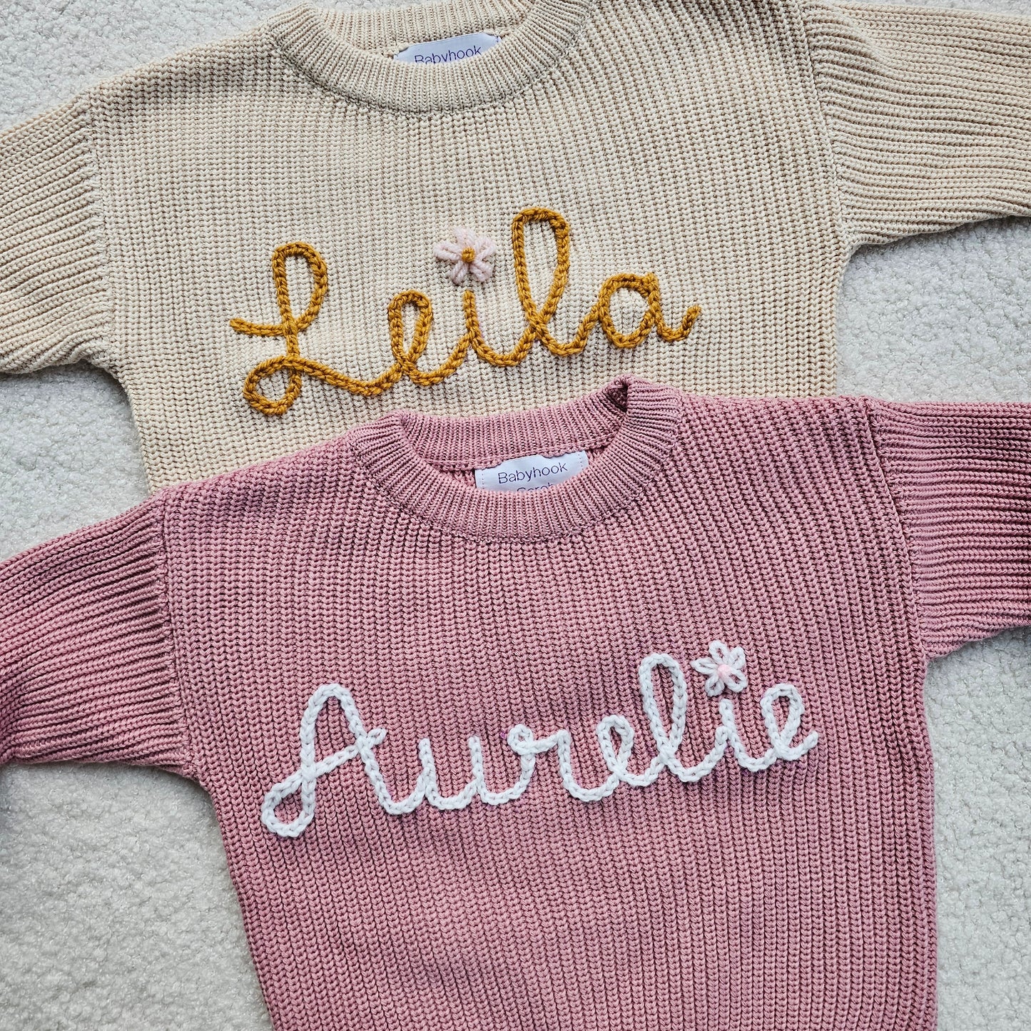 Sweater met naam en bloem