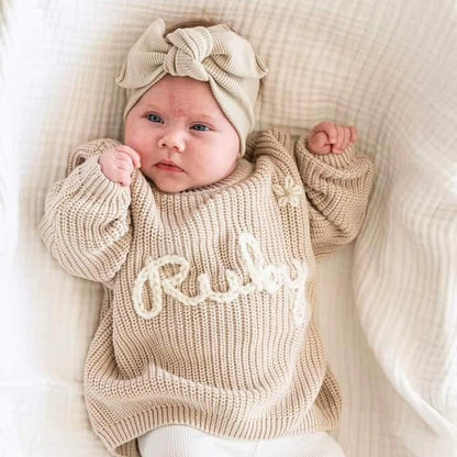 Sweater met naam en bloem